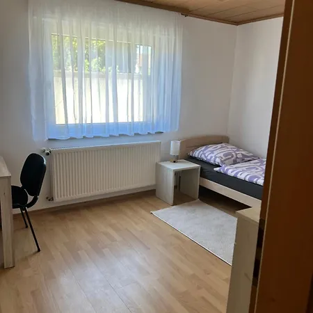 Neureut Living Pensión