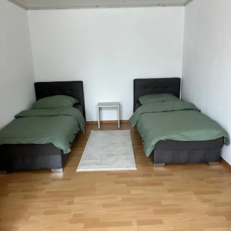 Neureut Living Pensión *